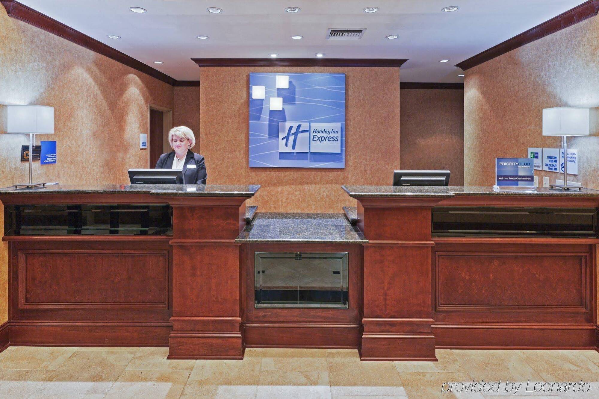 Holiday Inn Express & Suites Poteau By Ihg Eksteriør billede